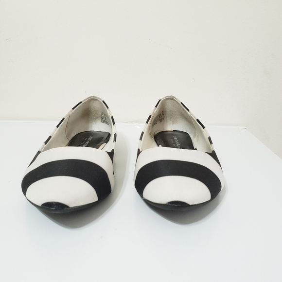 Black White Pointed Toe Ballet Flat Women Size 9.5 - Picture 2 of 9